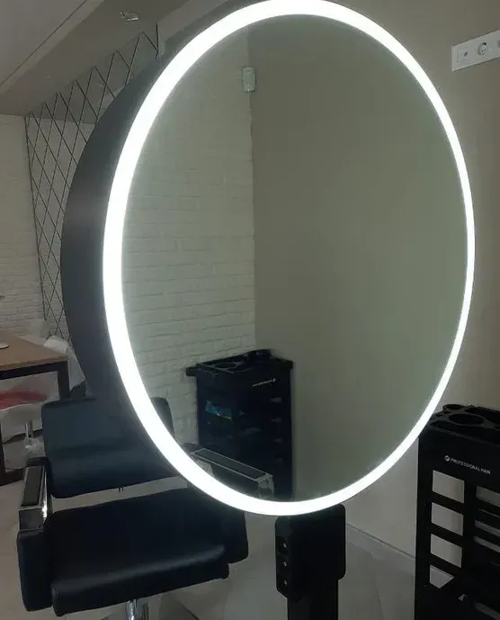 Двустороннее круглое зеркало 60×60 см с LED-подсветкой для салона красоты